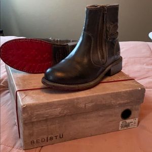 Bed Stu booties